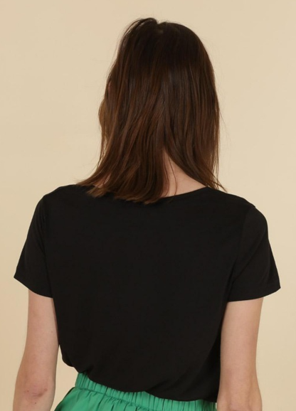 Daphnea shirt- zwart - korte mouwen