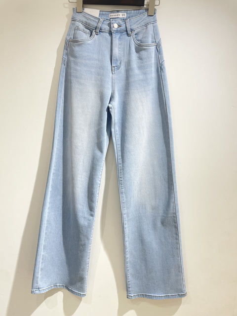 Nila jeans- lichtblauw